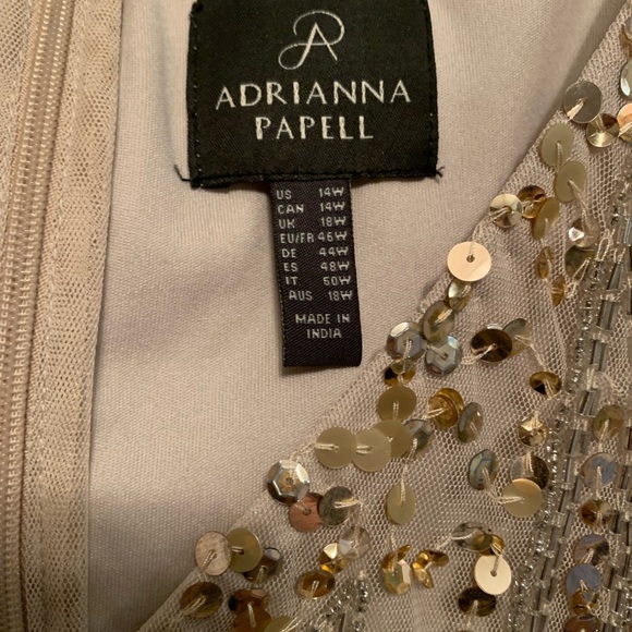 Adrianna Papell gold gown - Picture 3 of 6